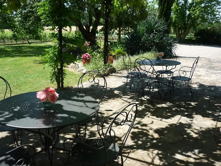 Au Mas Du Soleil Bed and Breakfast Senouillac 3*,  Frankrike