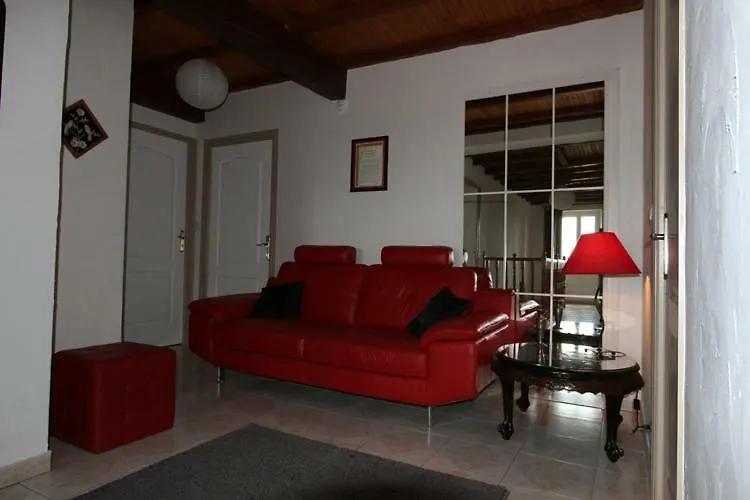 Au Mas Du Soleil Bed and Breakfast Senouillac