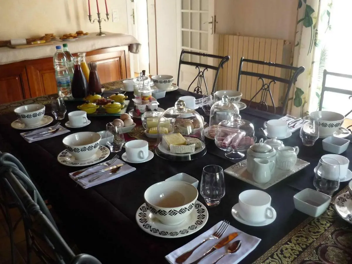 Au Mas Du Soleil Bed and Breakfast Senouillac