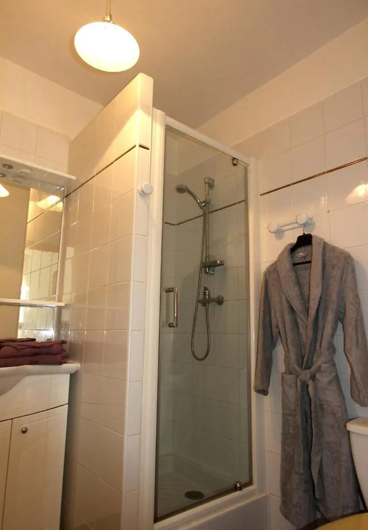 Au Mas Du Soleil Bed & Breakfast Senouillac