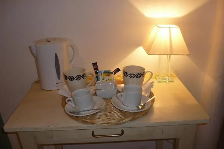 Au Mas Du Soleil Bed & Breakfast Senouillac